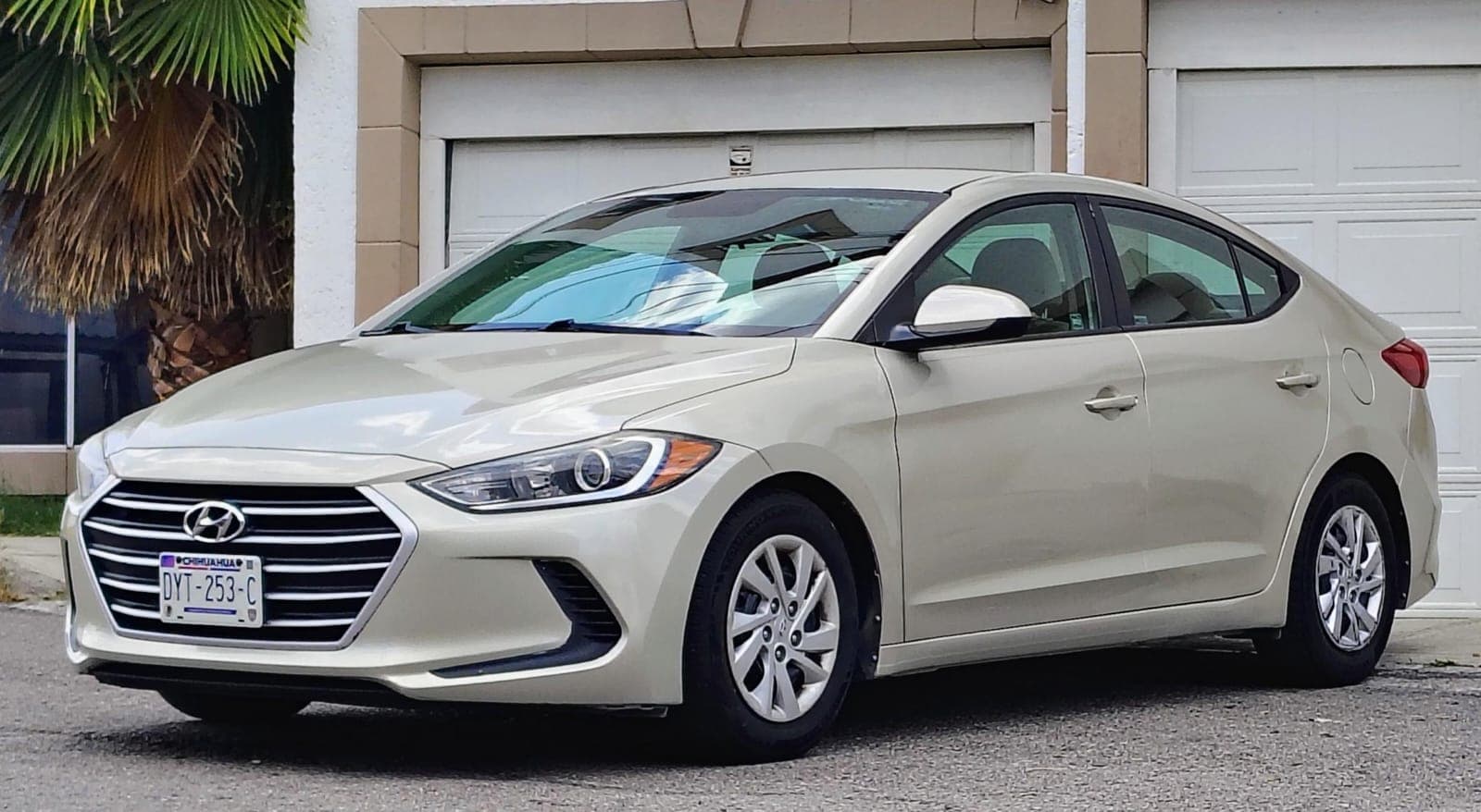 HYUNDAI ELANTRA SE 